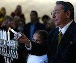 Asistió Raúl a celebración de la Fiesta de las Luminarias de la Comunidad Hebrea de Cuba