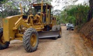 Mejoran vías de acceso a comunidades rurales en Minas