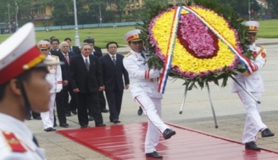 Raúl rindió homenaje hoy a Ho Chi Minh
