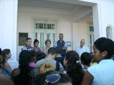 Visitan casa museo sanjuanera, estudiantes de la Universidad Hermanos Saíz