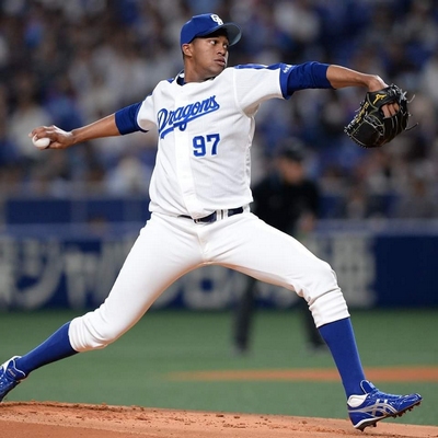 Raidel Martínez salva juego 13 en beisbol japonés